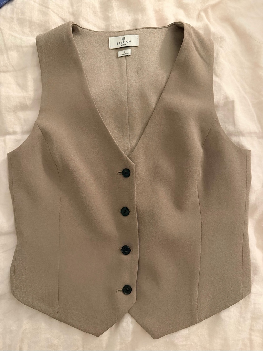 Aritzia Babaton Taupe Button Front Vest